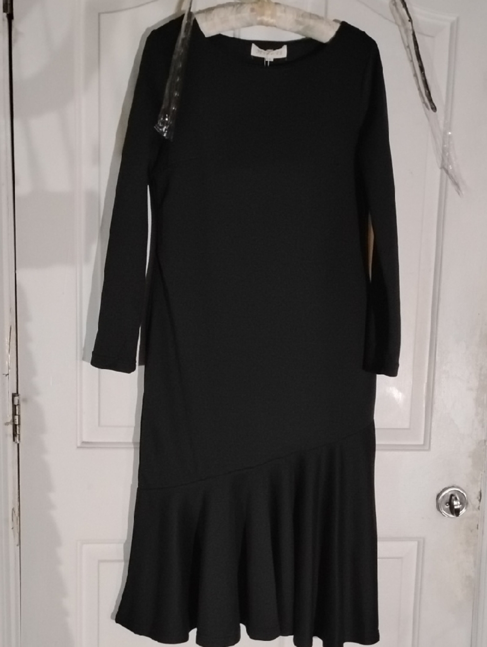 Black flounce Hem Long Sleeve Midi Dress Large w snap Belt